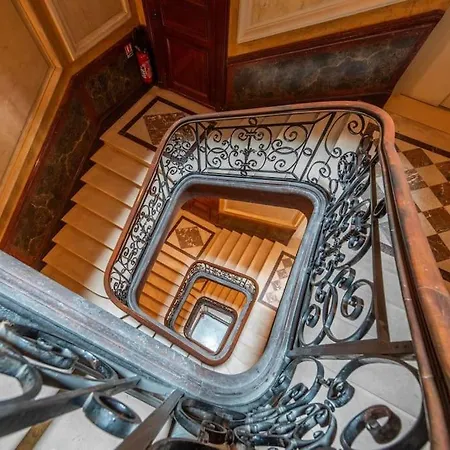 Lafayette - Elegant Near Opera Apartment Paris
